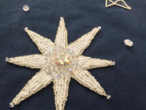 Margaret Giller, Necklace of Stars. Photo copyright Lois Blackburn